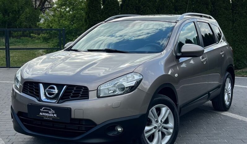 NISSAN   Qashqai+2     130 KM    Manualna    FWD (przód)    Brązowy full