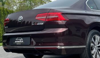 VOLKSWAGEN   Passat     190 KM    Manualna    FWD (przód)    Bordowy full