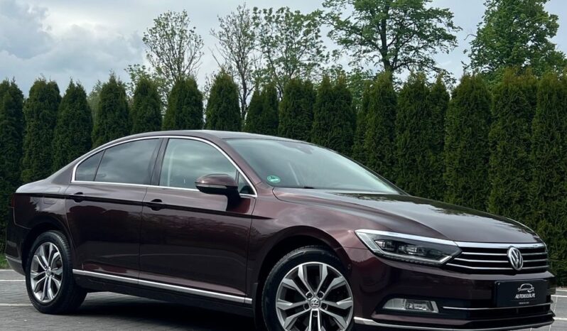 VOLKSWAGEN   Passat     190 KM    Manualna    FWD (przód)    Bordowy full