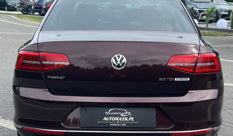 VOLKSWAGEN   Passat     190 KM    Manualna    FWD (przód)    Bordowy full