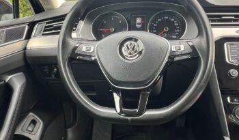 VOLKSWAGEN   Passat     190 KM    Manualna    FWD (przód)    Bordowy full