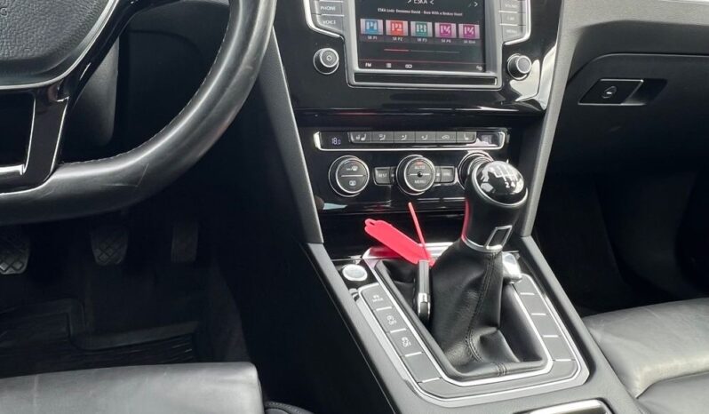 VOLKSWAGEN   Passat     190 KM    Manualna    FWD (przód)    Bordowy full