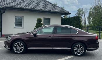 VOLKSWAGEN   Passat     190 KM    Manualna    FWD (przód)    Bordowy full