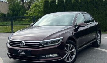 VOLKSWAGEN   Passat     190 KM    Manualna    FWD (przód)    Bordowy full