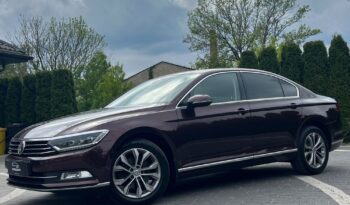 VOLKSWAGEN   Passat     190 KM    Manualna    FWD (przód)    Bordowy full