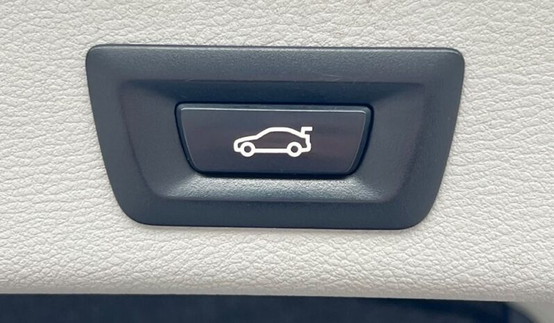 BMW   X4     190 KM    Automatyczna    4×4 (doł. automatycznie)    Czarny full