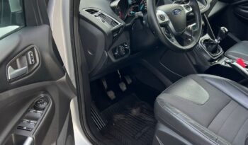 FORD   Kuga     150 KM    Manualna    FWD (przód)    Szary full