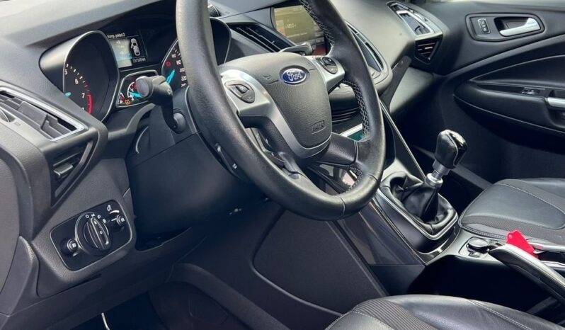 FORD   Kuga     150 KM    Manualna    FWD (przód)    Szary full