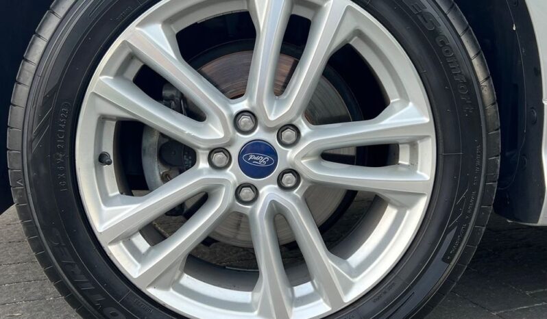 FORD   Kuga     150 KM    Manualna    FWD (przód)    Szary full