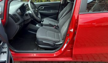 KIA Rio  | FWD (przód) | Manualna | 85 KM | Czerwony full