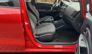 KIA Rio  | FWD (przód) | Manualna | 85 KM | Czerwony full