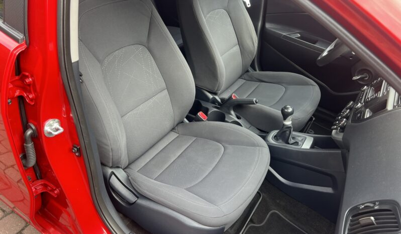 KIA Rio  | FWD (przód) | Manualna | 85 KM | Czerwony full