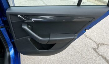 SKODA Octavia RS | FWD (przód) | automatyczna_dwusprzeglowa | 184 KM | Niebieski full