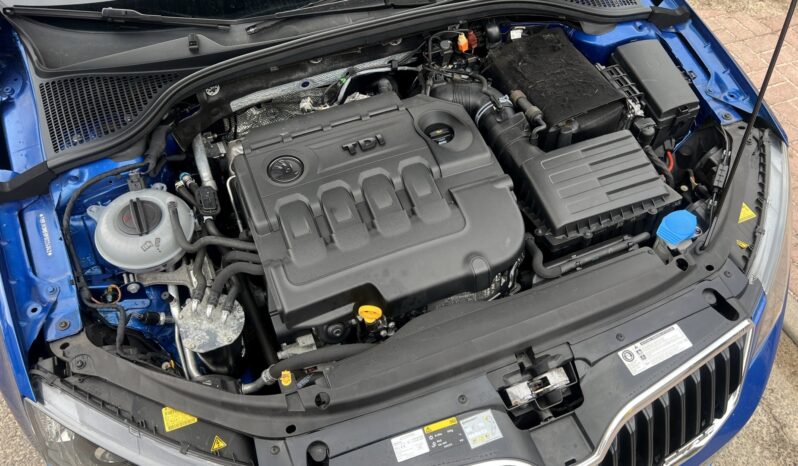 SKODA Octavia RS | FWD (przód) | automatyczna_dwusprzeglowa | 184 KM | Niebieski full