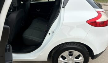 RENAULT Megane  | FWD (przód) | Manualna | 100 KM | Biały full