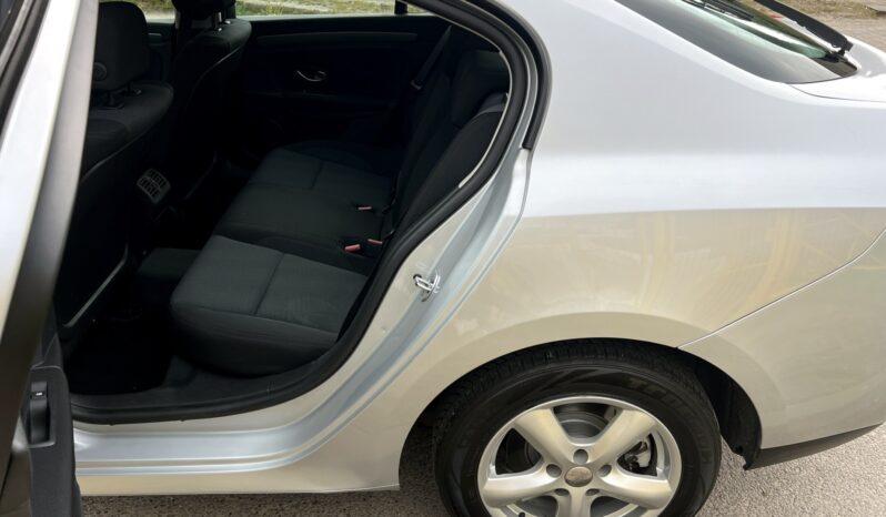 RENAULT Laguna  | FWD (przód) | Manualna | 110 KM | Srebrny full
