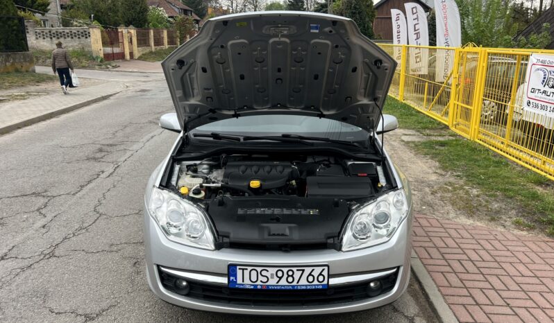 RENAULT Laguna  | FWD (przód) | Manualna | 110 KM | Srebrny full