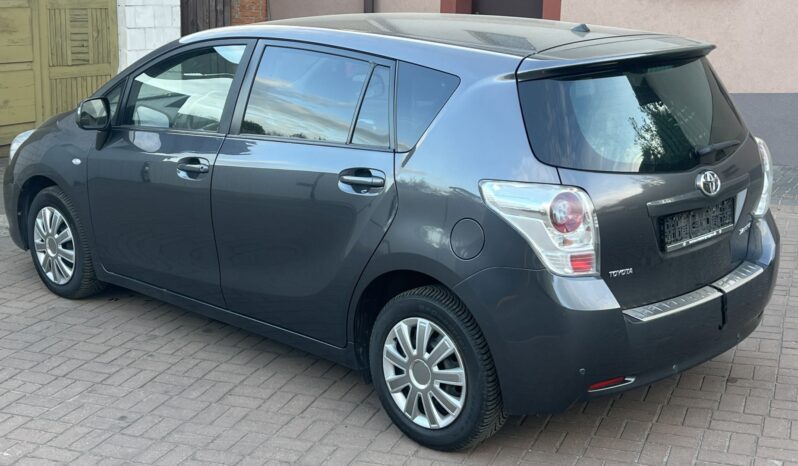 TOYOTA Verso | FWD (przód) | Manualna | 147 KM | Szary full