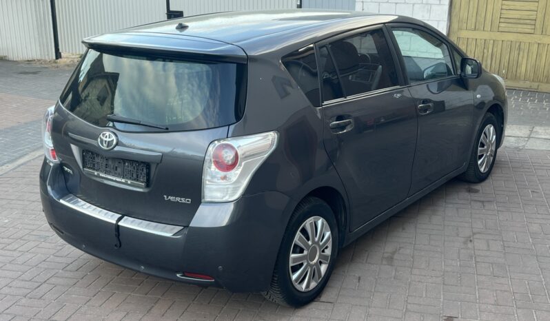 TOYOTA Verso | FWD (przód) | Manualna | 147 KM | Szary full