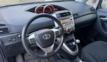 TOYOTA Verso | FWD (przód) | Manualna | 147 KM | Szary full