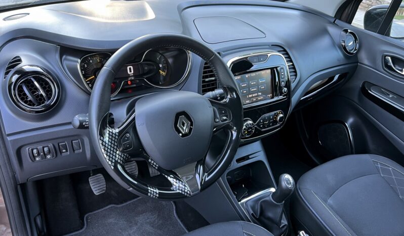RENAULT Captur  | FWD (przód) | Manualna | 90 KM | Brązowy full