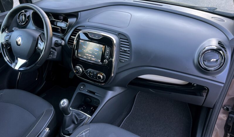 RENAULT Captur  | FWD (przód) | Manualna | 90 KM | Brązowy full