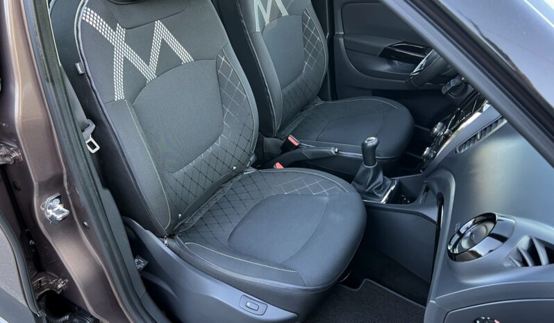 RENAULT Captur  | FWD (przód) | Manualna | 90 KM | Brązowy full