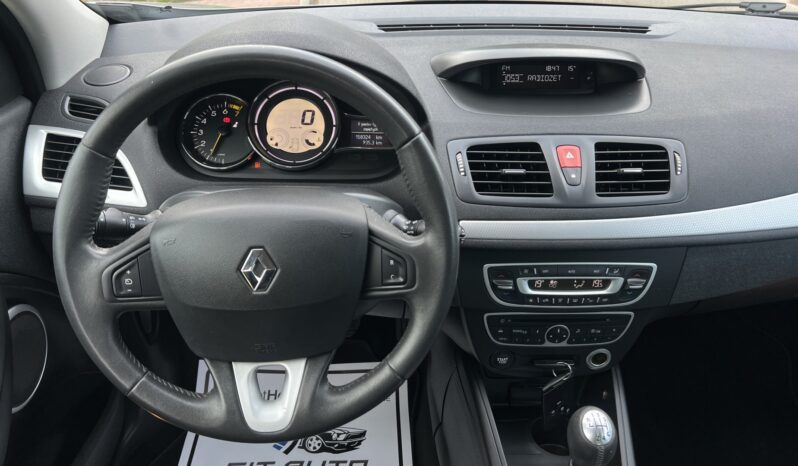 RENAULT Megane  | FWD (przód) | Manualna | 110 KM | Srebrny full