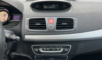 RENAULT Megane  | FWD (przód) | Manualna | 110 KM | Srebrny full