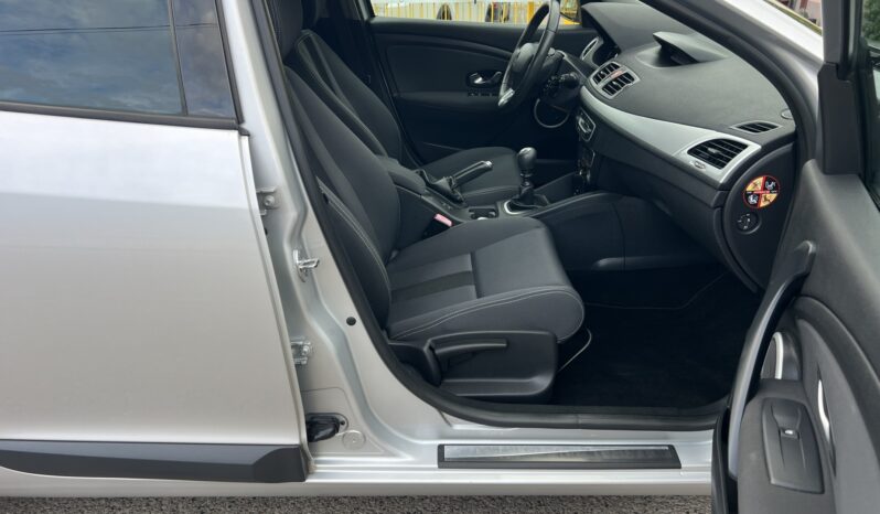 RENAULT Megane  | FWD (przód) | Manualna | 110 KM | Srebrny full