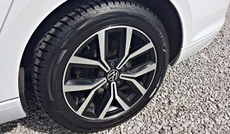 VOLKSWAGEN Passat  | FWD (przód) | Manualna | 150 KM | Biały full
