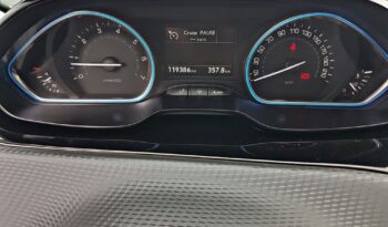 PEUGEOT 2008  | FWD (przód) | Manualna | 120 KM | Czarny full