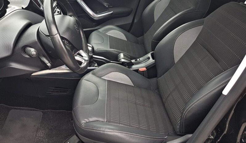 PEUGEOT 2008  | FWD (przód) | Manualna | 120 KM | Czarny full