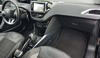 PEUGEOT 2008  | FWD (przód) | Manualna | 120 KM | Czarny full