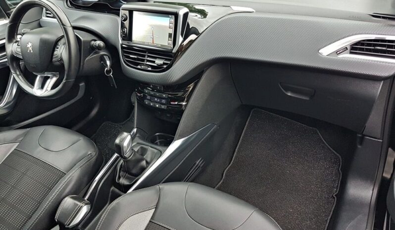 PEUGEOT 2008  | FWD (przód) | Manualna | 120 KM | Czarny full