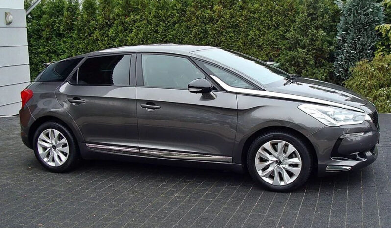 DS Automobiles   DS 5    149 KM    Automatyczna    FWD (przód)    Szary full