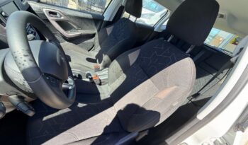 PEUGEOT 2008  | FWD (przód) | Manualna | 82 KM | Biały full