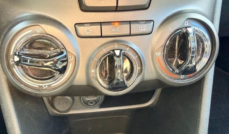 PEUGEOT 2008  | FWD (przód) | Manualna | 82 KM | Biały full
