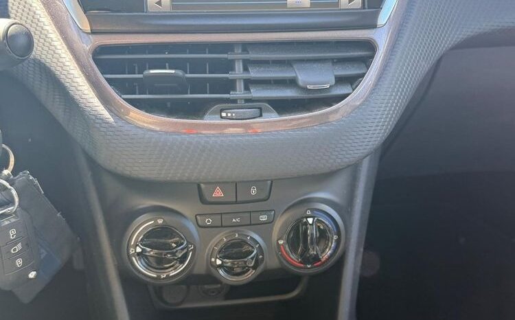 PEUGEOT 2008  | FWD (przód) | Manualna | 82 KM | Biały full