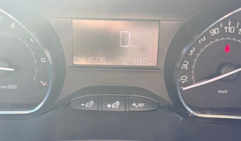 PEUGEOT 2008  | FWD (przód) | Manualna | 82 KM | Biały full
