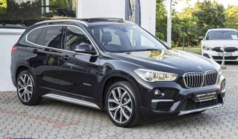BMW X1  | 4×4 (stały) | Automatyczna | 190 KM | Czarny full