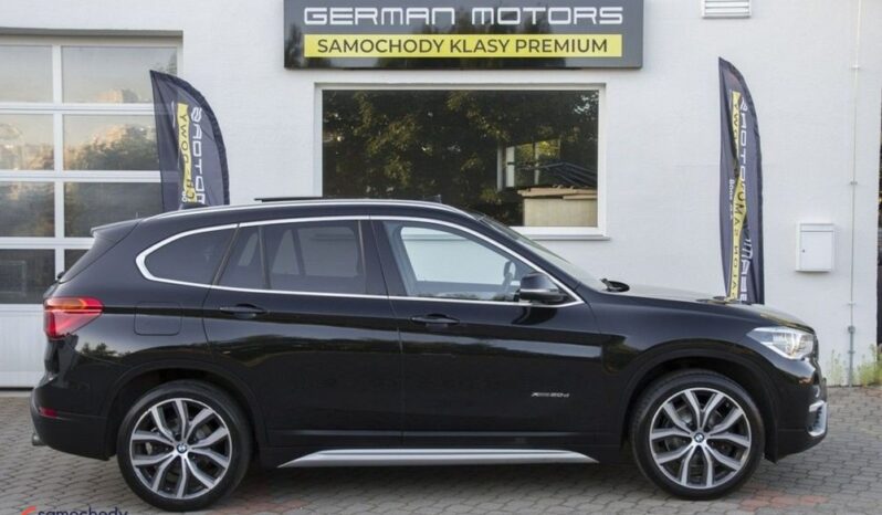 BMW X1  | 4×4 (stały) | Automatyczna | 190 KM | Czarny full