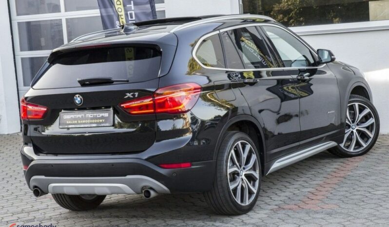 BMW X1  | 4×4 (stały) | Automatyczna | 190 KM | Czarny full