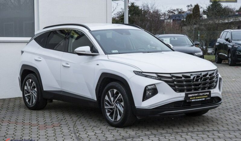 HYUNDAI Tucson  | 4×4 (doł. automatycznie) | Automatyczna | 180 KM | Biały full