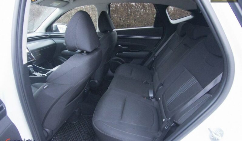 HYUNDAI Tucson  | 4×4 (doł. automatycznie) | Automatyczna | 180 KM | Biały full
