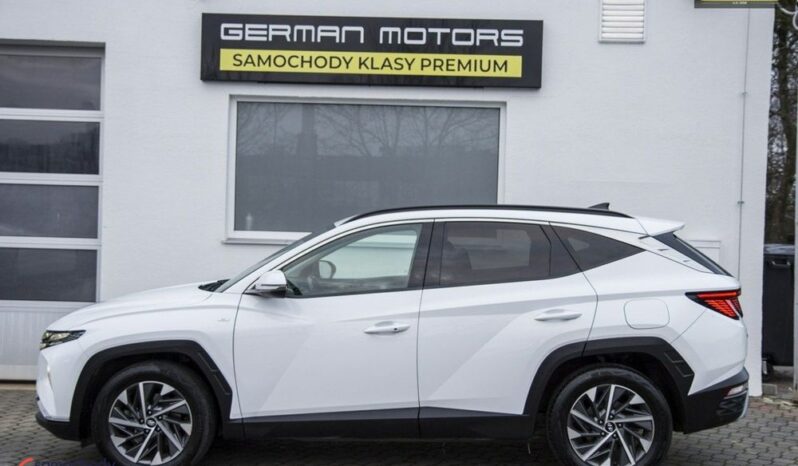 HYUNDAI Tucson  | 4×4 (doł. automatycznie) | Automatyczna | 180 KM | Biały full