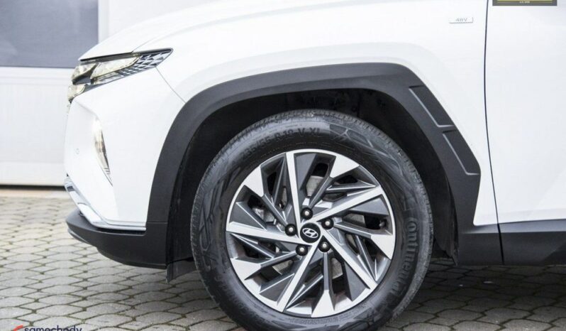HYUNDAI Tucson  | 4×4 (doł. automatycznie) | Automatyczna | 180 KM | Biały full