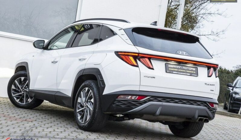 HYUNDAI Tucson  | 4×4 (doł. automatycznie) | Automatyczna | 180 KM | Biały full
