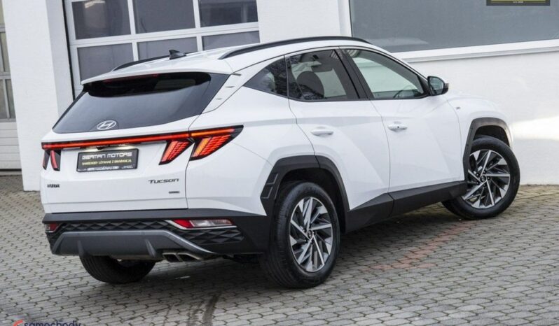 HYUNDAI Tucson  | 4×4 (doł. automatycznie) | Automatyczna | 180 KM | Biały full