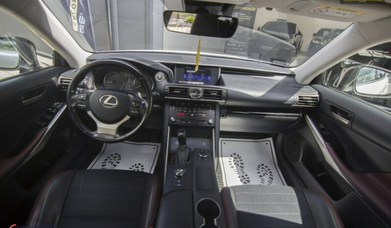 LEXUS IS | RWD (tył) | Automatyczna | 245 KM | Biały full